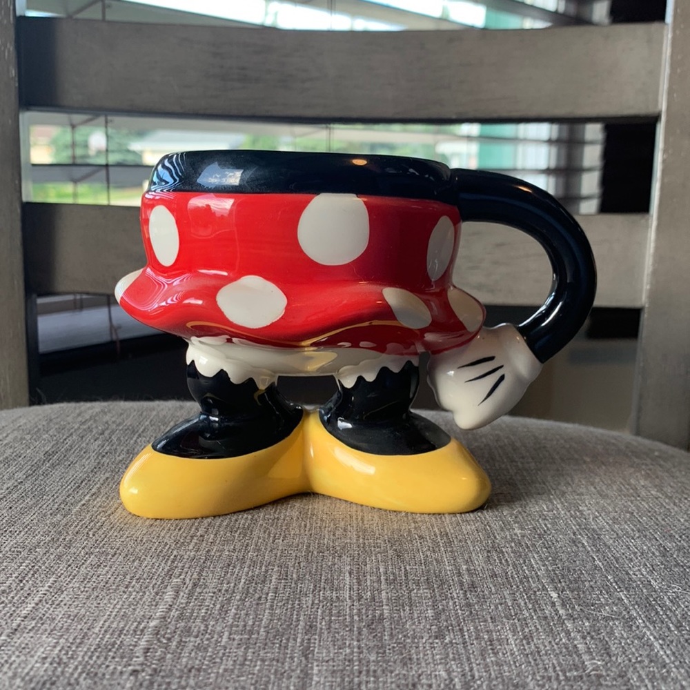 Disney Parks Minnie legs mug